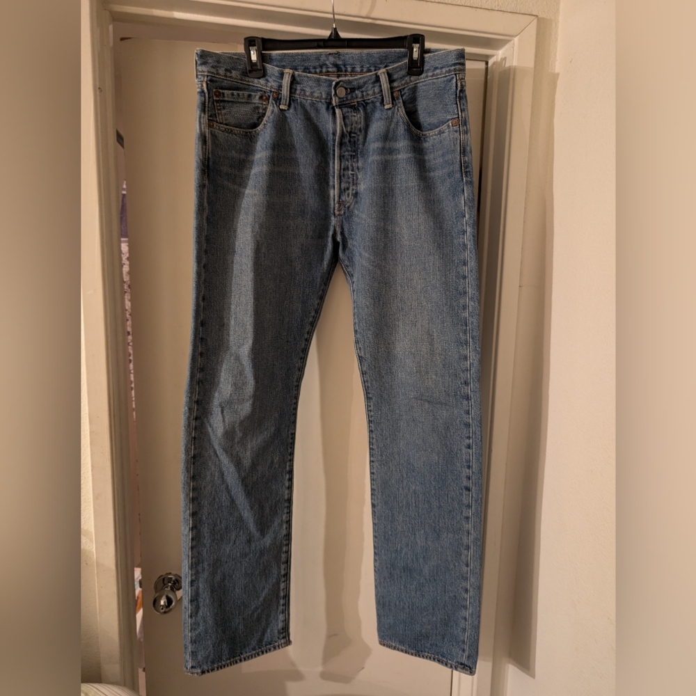 Levi distressed 501 jeans men size 36/34